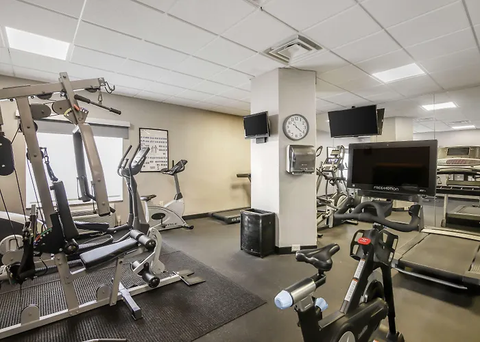 Best Western Plus Brunswick Inn & Suites
